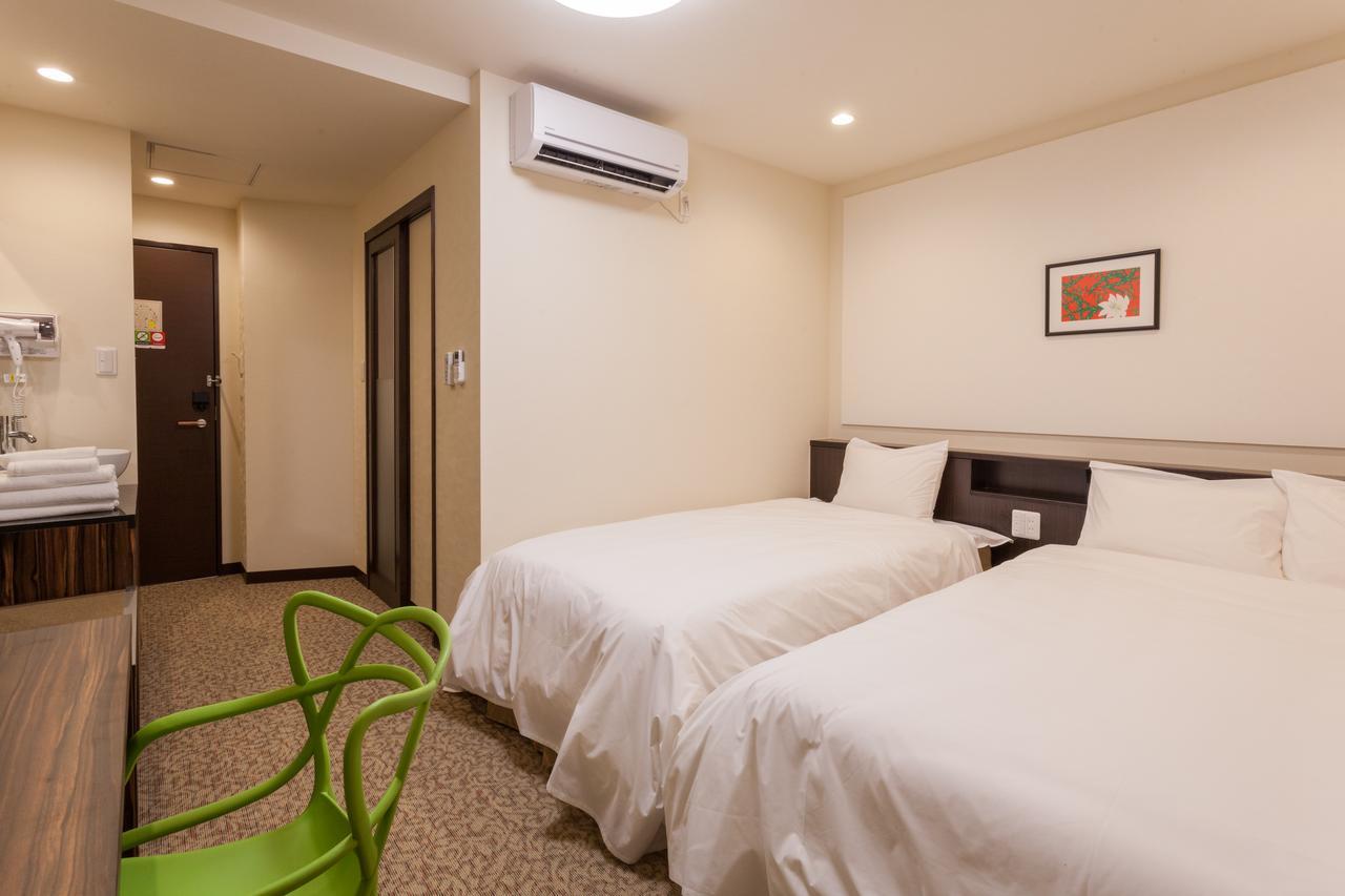 Hotel Okinawa Kariyushi Lch. Premium Naha Exterior foto