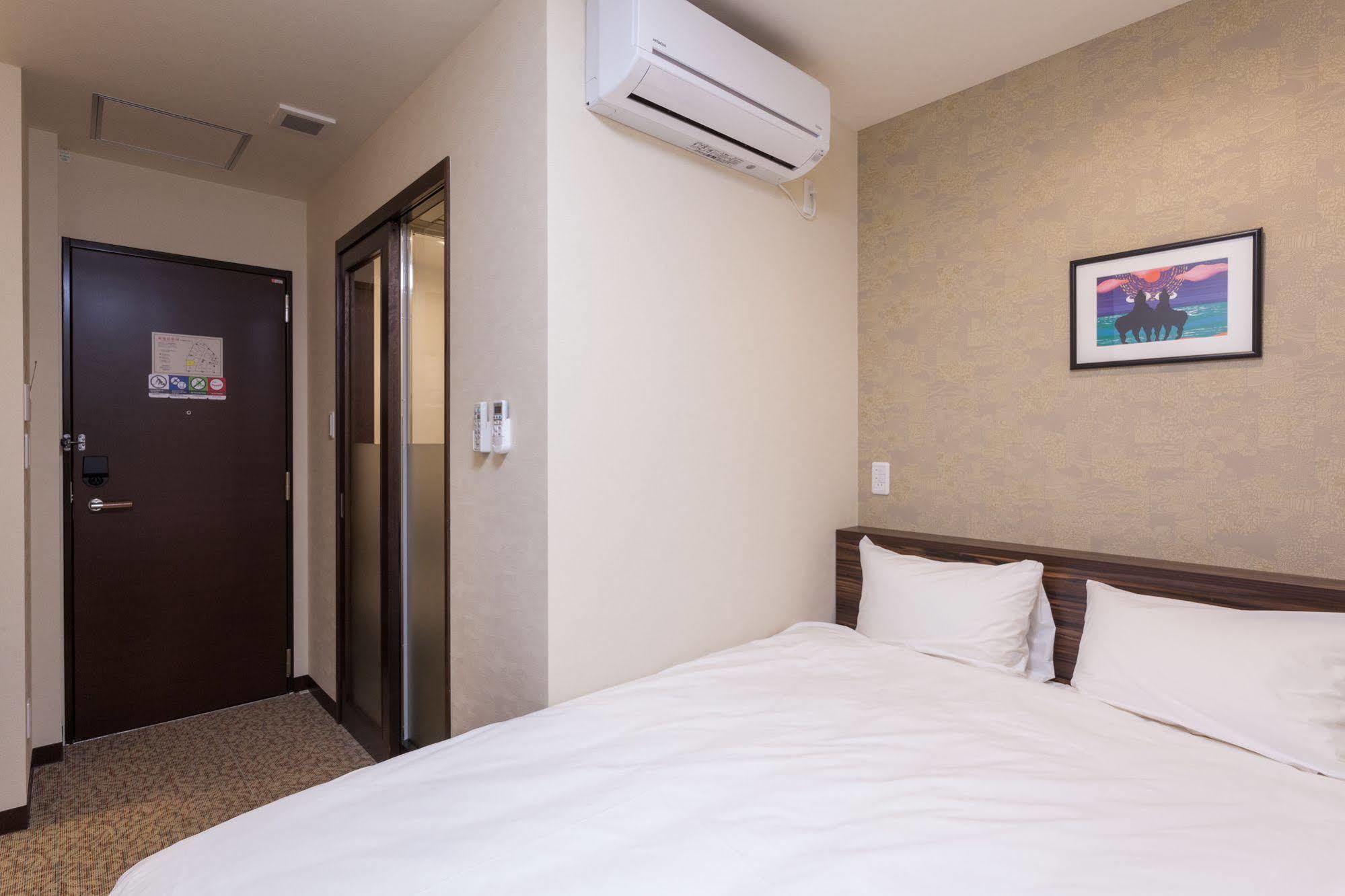 Hotel Okinawa Kariyushi Lch. Premium Naha Exterior foto