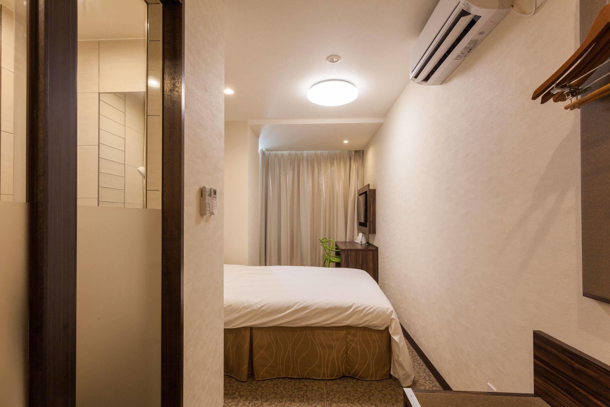 Hotel Okinawa Kariyushi Lch. Premium Naha Exterior foto